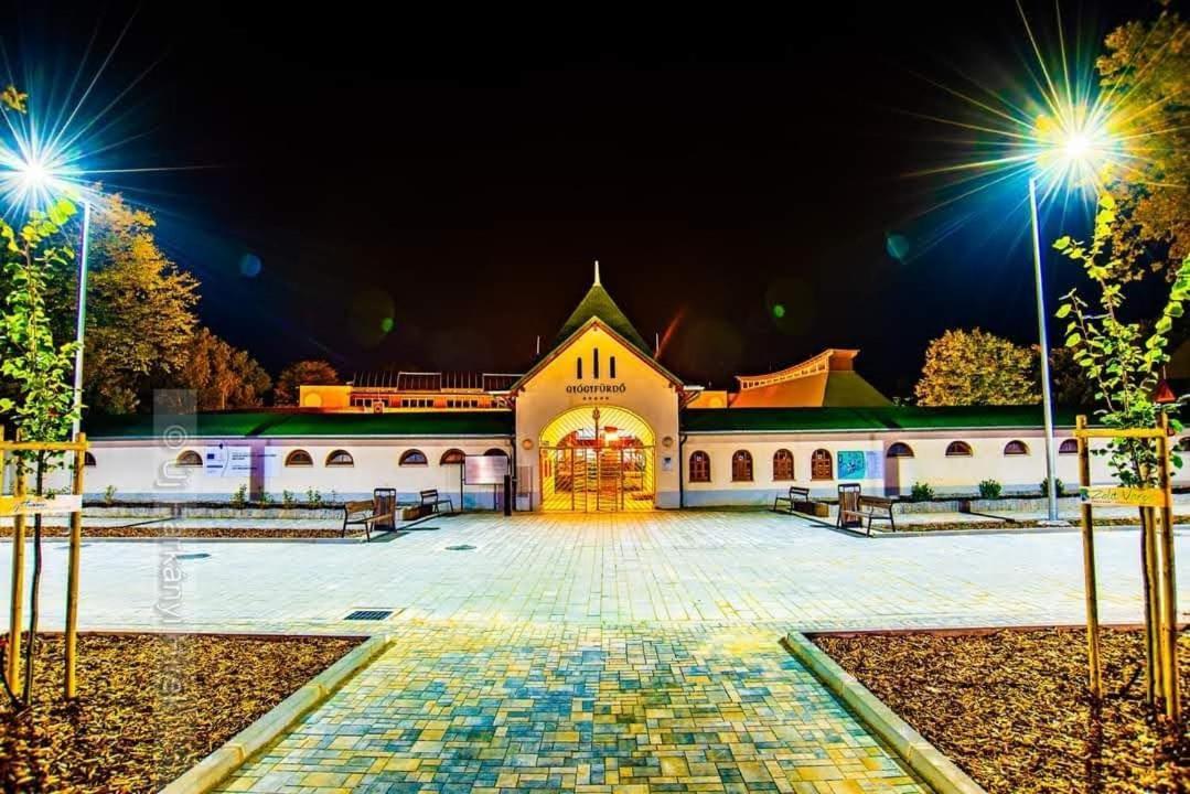 Harkány Apartman Aniko Vendeghaz מראה חיצוני תמונה