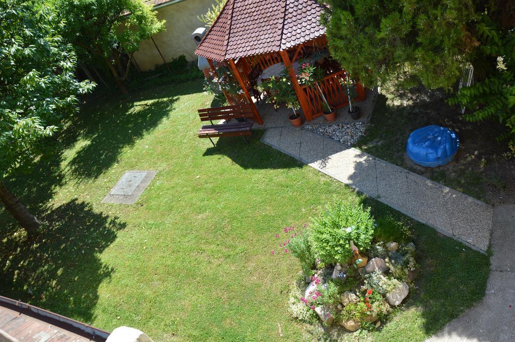 Harkány Apartman Aniko Vendeghaz מראה חיצוני תמונה