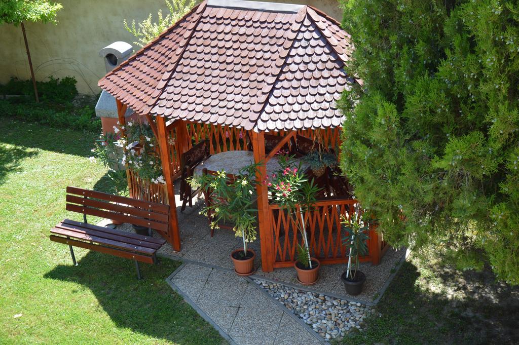 Harkány Apartman Aniko Vendeghaz חדר תמונה